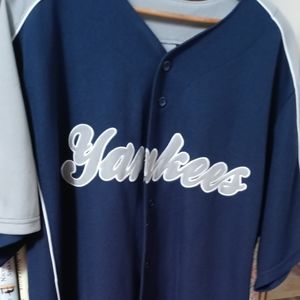 Men's Yankee shirt